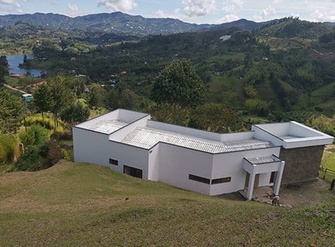 Casa Cubica Peñol 130mts